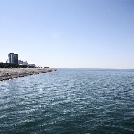 Appartamento Cheap And Chic Batumi Esterno foto