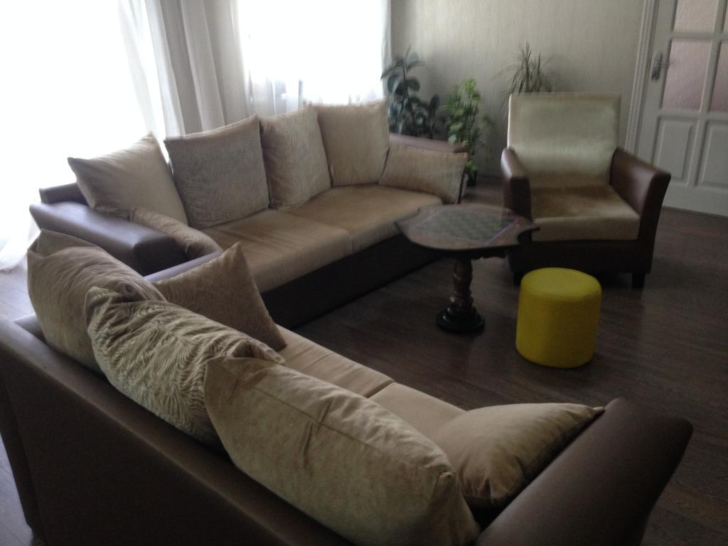 Appartamento Cheap And Chic Batumi Esterno foto