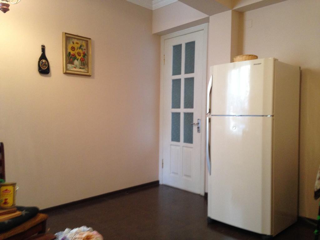 Appartamento Cheap And Chic Batumi Esterno foto